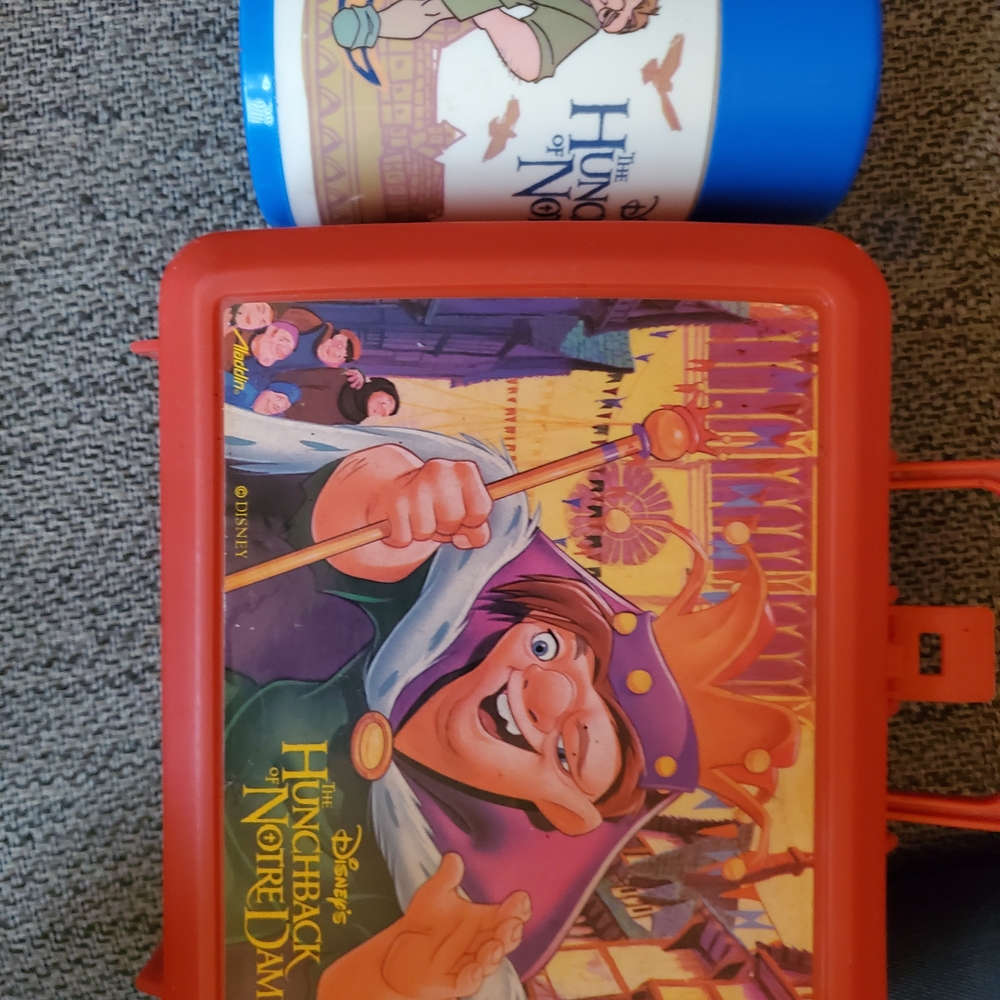 Disney Hunchback of Notre Dame Red Lunchbox